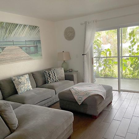 Beautiful Bright & Sparkling 2Bed 1Bath Beach Retreat - Unit 212 Cocoa Beach Eksteriør billede