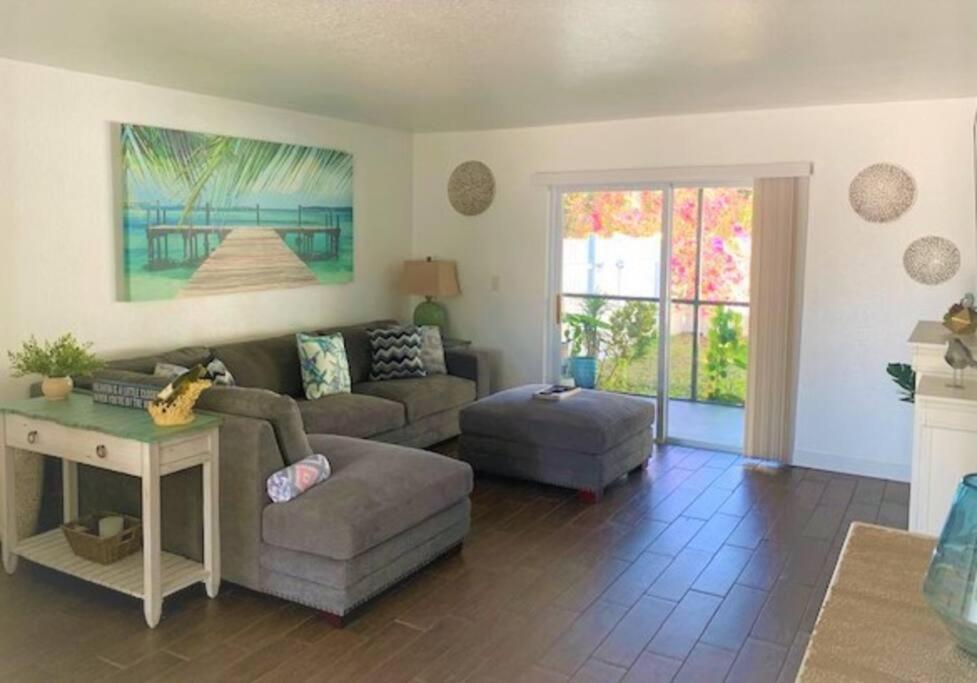 Beautiful Bright & Sparkling 2Bed 1Bath Beach Retreat - Unit 212 Cocoa Beach Eksteriør billede