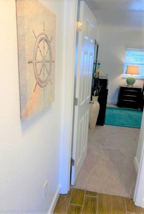 Beautiful Bright & Sparkling 2Bed 1Bath Beach Retreat - Unit 212 Cocoa Beach Eksteriør billede