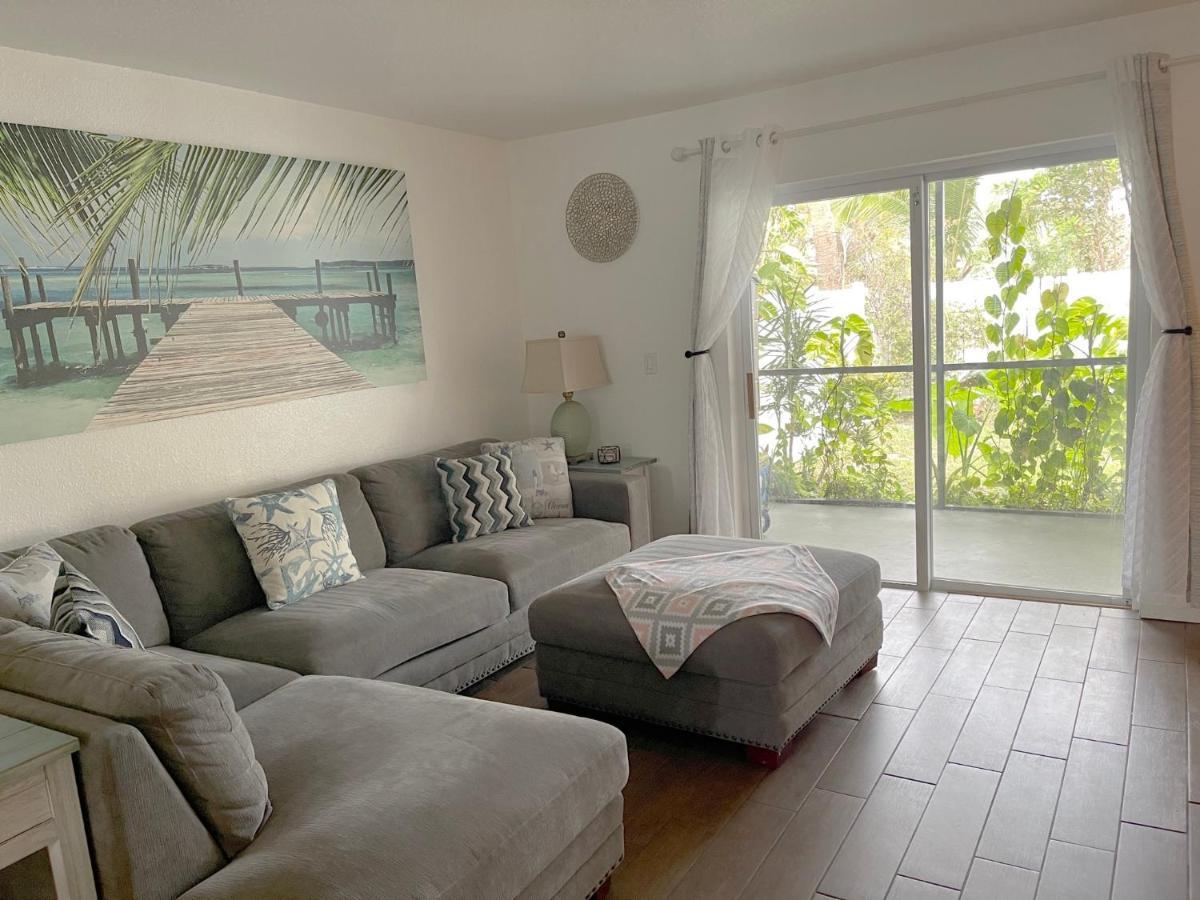 Beautiful Bright & Sparkling 2Bed 1Bath Beach Retreat - Unit 212 Cocoa Beach Eksteriør billede