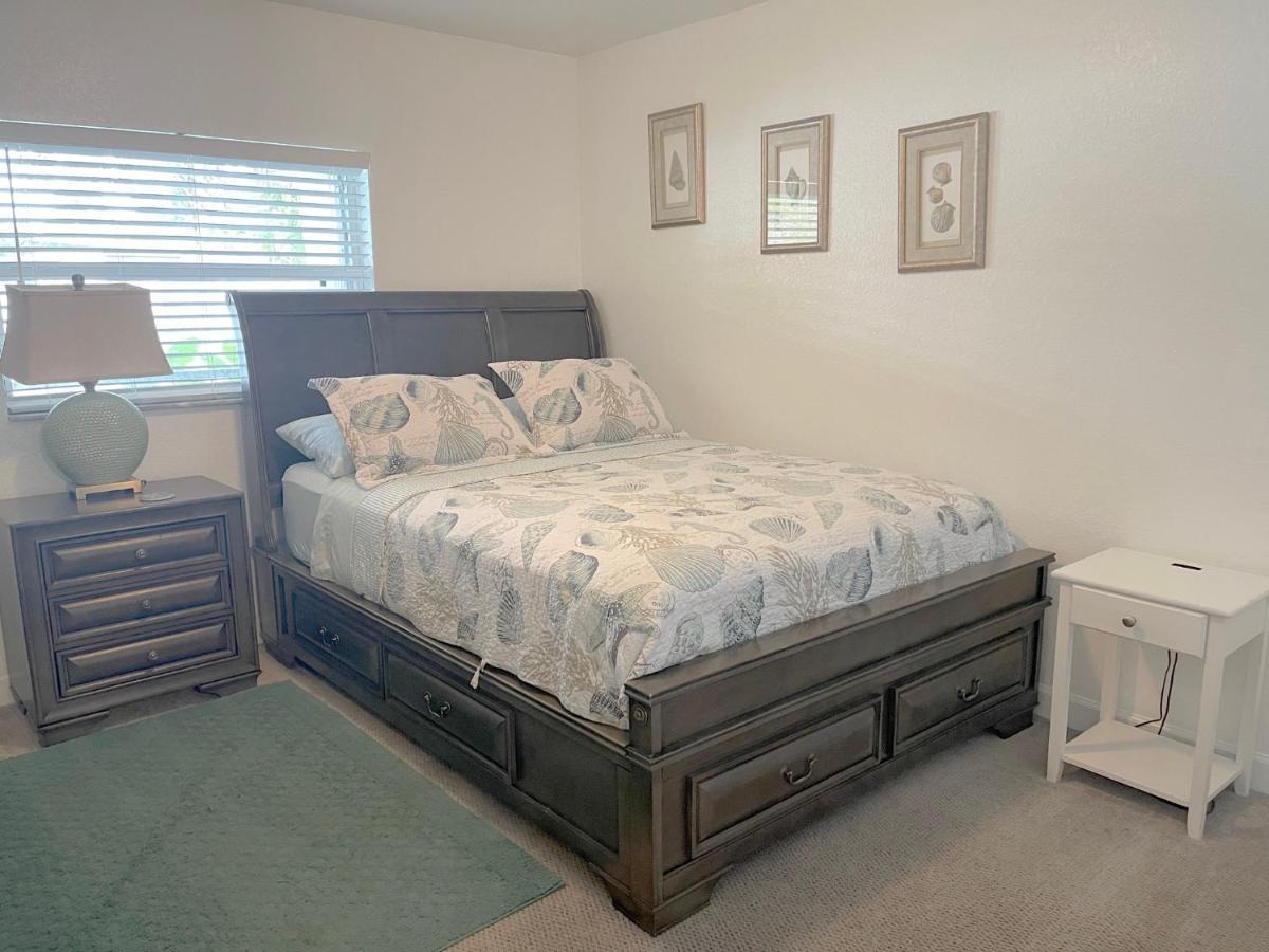 Beautiful Bright & Sparkling 2Bed 1Bath Beach Retreat - Unit 212 Cocoa Beach Eksteriør billede