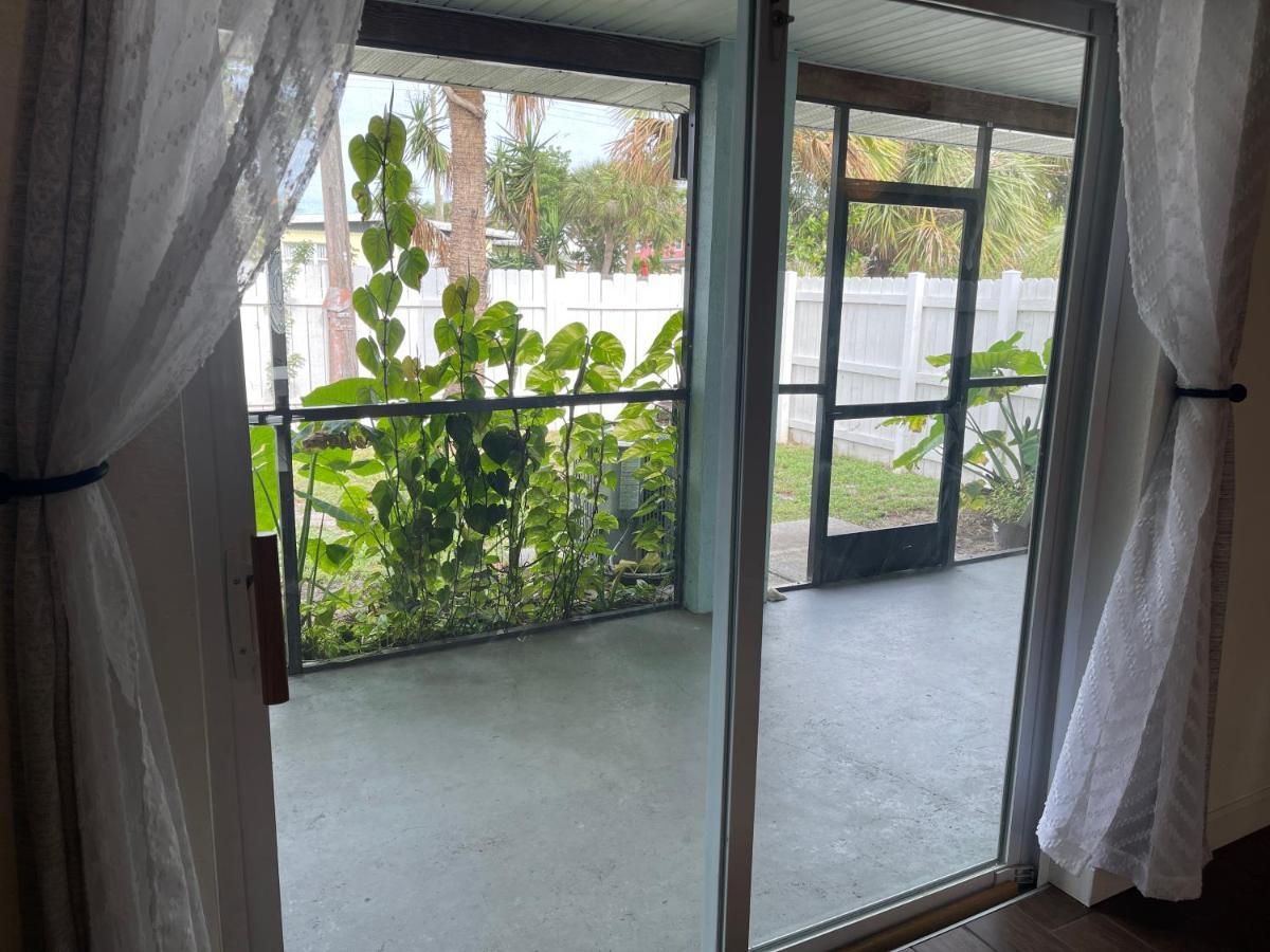 Beautiful Bright & Sparkling 2Bed 1Bath Beach Retreat - Unit 212 Cocoa Beach Eksteriør billede